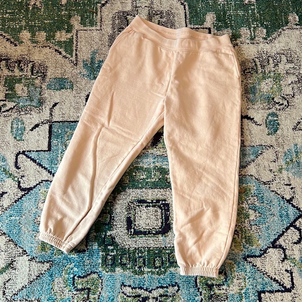 Camel colored sweatpants with drawstring and pockets